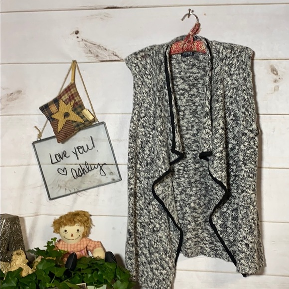 Jones New York; Gray; Sweater Vest Cardigan; L - Picture 7 of 7